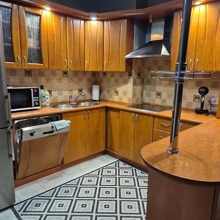 W Zeta Parku, Taras W Remoncie Do Konca Maja Apartment *